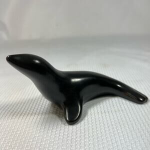 Pearlite Stonecraft Seal Figurine Handcrafted Roger's Pass Canada Black Sea Lion